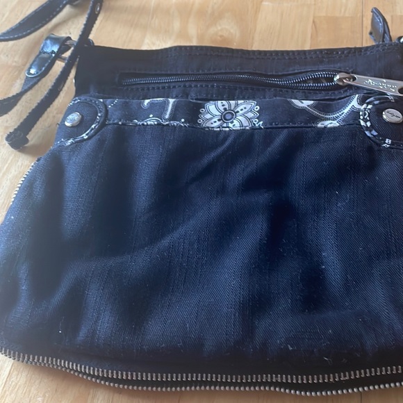 thirty-one | Bags | Thirty One Small Crossbody Can Unzip Bottom For ...